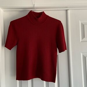 Jones New York short sleeve size turtle neck medium